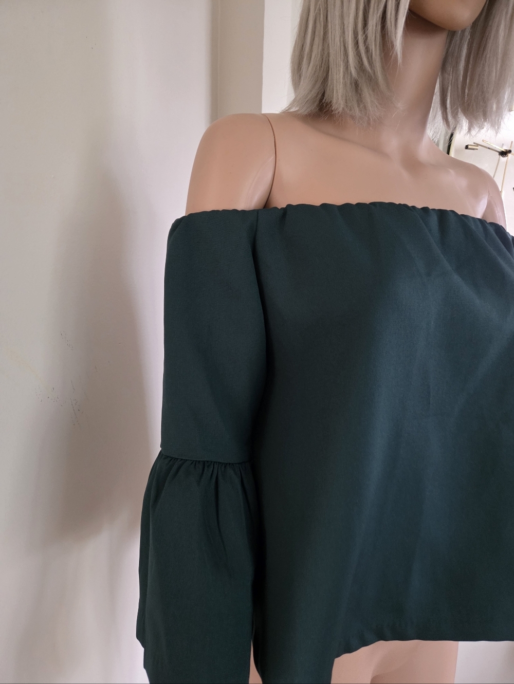 Paper Heart Dark Green Off Shoulder Crop Top Size Large - Picture 3 of 9